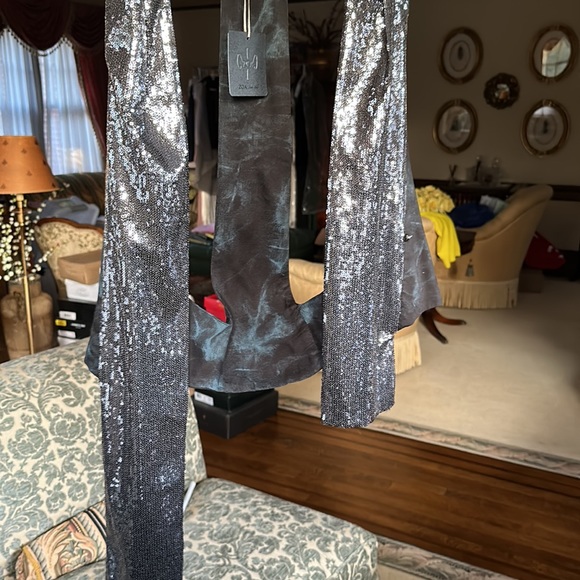 Very cool sequin vest size med NWT - Picture 8 of 9